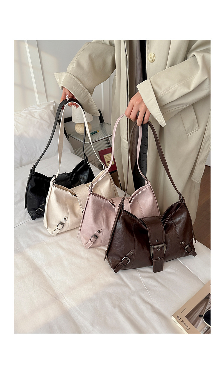 New women's bag, pleated bag, simple soft leather autumn underarm bag, compact, sweet and cool, stylish biker shoulder handbag