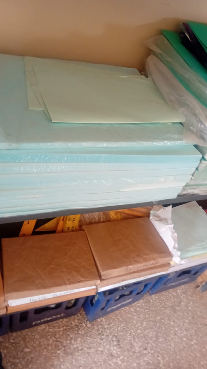 Plane folders